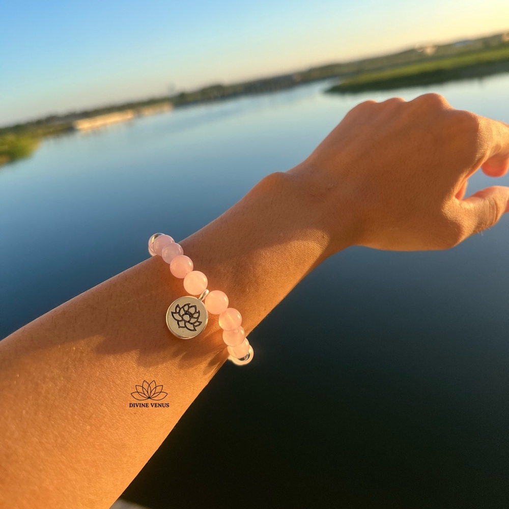 Rose Quartz  & Lotus Pendent Stretch Bracelet
